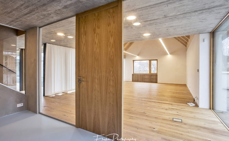 Interior-concrete-wood
