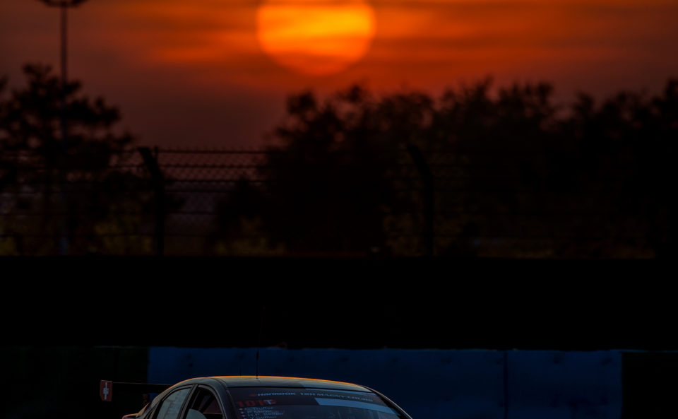 12h Magny Cours 2017 Honda sunset